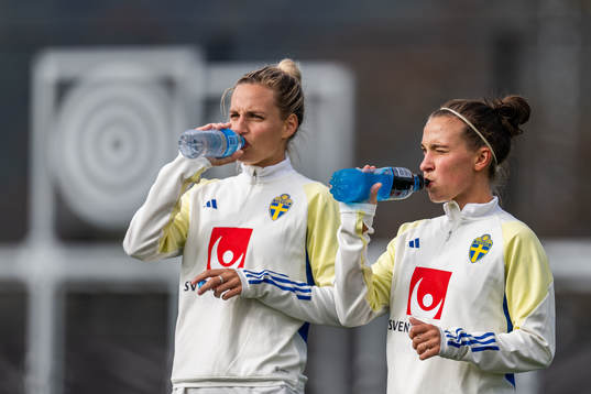 Nathalie Björn and Julia Zigiotti Olme of the Swedish