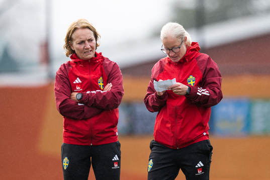 Physio Annica Näsmark and Assistant coach Victoria Sandell