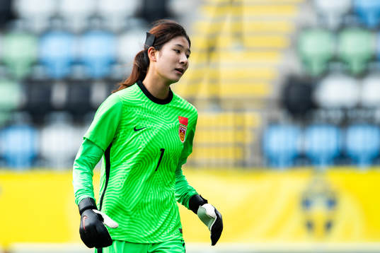 Goalkeeper Liu Chen of China