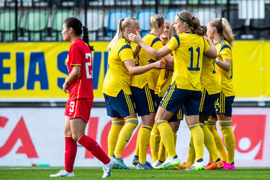 Evelyn Ijeh of Sweden celebrates with team