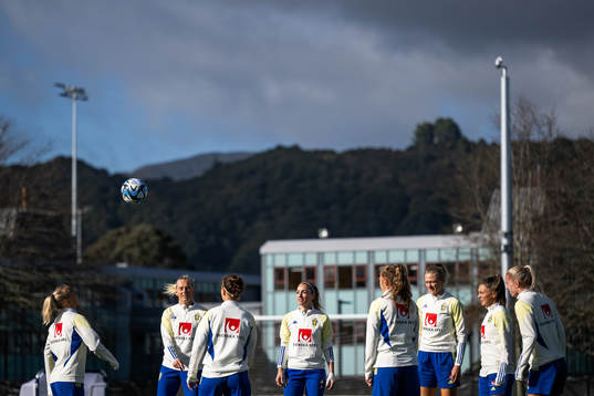 Stina Blackstenius, Kosovare Asllani, Fridolina Rolfö and