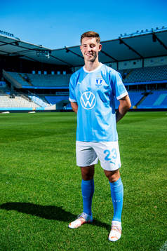 Malmö FF presenterar Lasse Berg Johnsen som ny spelare.