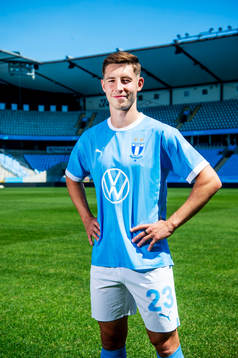Malmö FF presenterar Lasse Berg Johnsen som ny spelare.