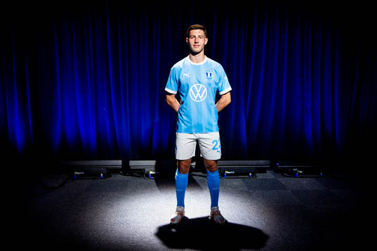 Malmö FF presenterar Lasse Berg Johnsen som ny spelare.