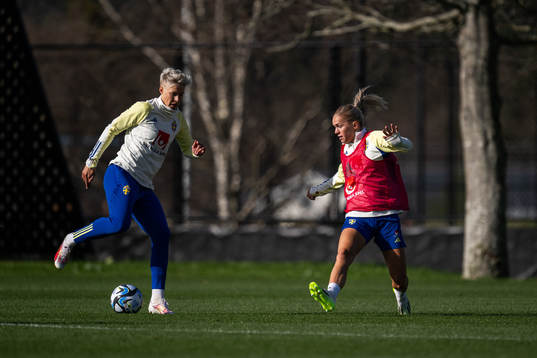 Lina Hurtig and Hanna Lundkvist of the Swedish women's