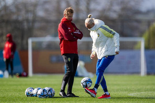 Sports psychologist Rasmus Liljeblad and Caroline Seger of