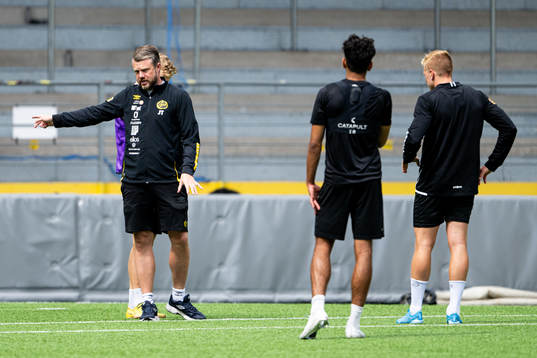 Manager Jimmy Thelin