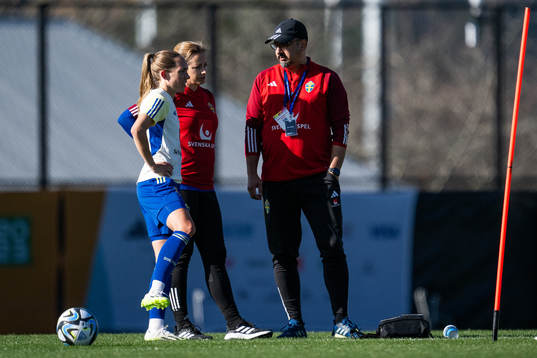 Elin Rubensson, physio Jenny Larsson and medical doctor
