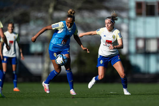 Madelen Janogy and Linda Sembrant of the Swedish women's