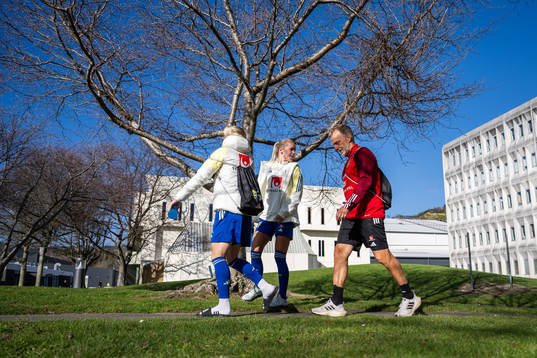Anna Sandberg, Hanna Lundkvist and physiotherapist Pontus