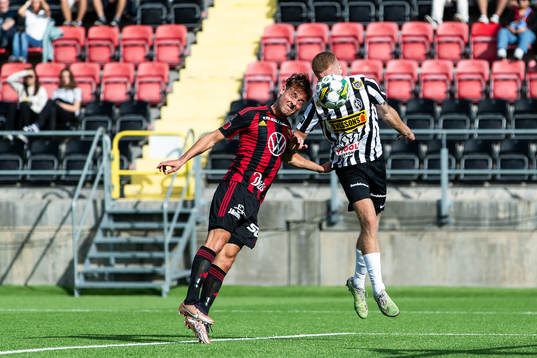 Östersunds Cesar Weilid och Landskronas Rasmus Wendt