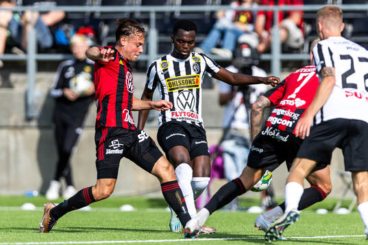 Landskronas Kofi Asare och Östersunds Cesar Weilid