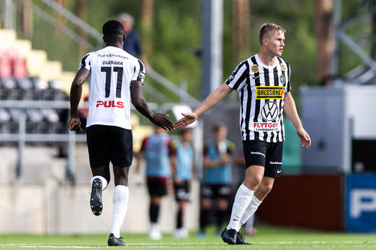 Landskronas Ousmane Diawara och Jesper Strid