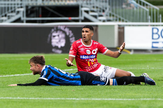 Sirius Dennis Widgren och Degerfors Elyas Bouzaiene