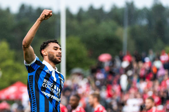 Sirius Joakim Persson jublar