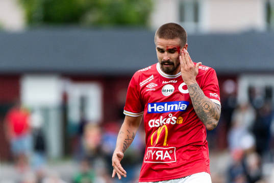Degerfors Douglas Bergqvist har ont