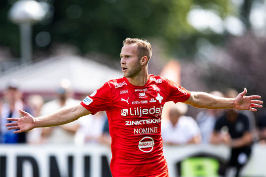Värnamos Gustav Engvall jublar