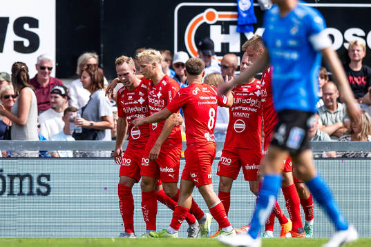 Värnamos Gustav Engvall jublar
