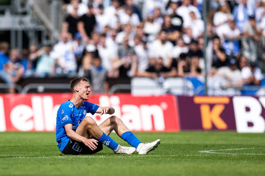 Halmstads Viktor Granath har ont