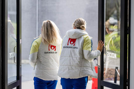 Rebecka Blomqvist and goalkeeper Jennifer Falk walks out a
