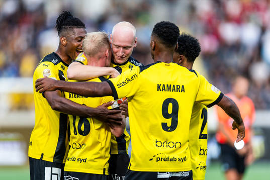 Häckens Mikkel Rygaard Jensen jublar