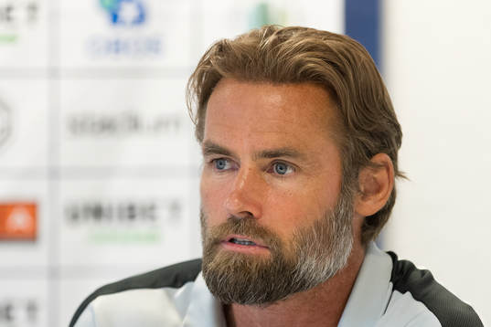 Brommapojkarnas tränare Olof Mellberg på presskonferensen