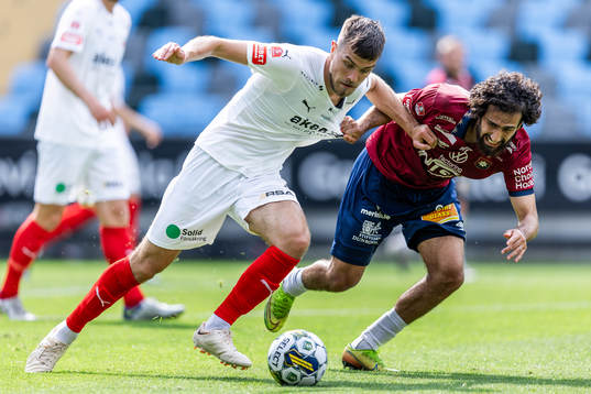Helsingborgs Pavle Vagic och Örgrytes Hady Saleh Karim