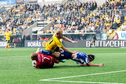 IFK Göteborgs målvakt Pontus Dahlberg och Gustav Svensson