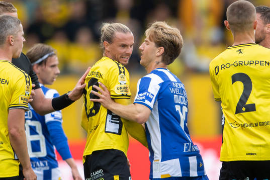 Elfsborgs Niklas Hult och IFK Göteborgs Arbnor Mucolli
