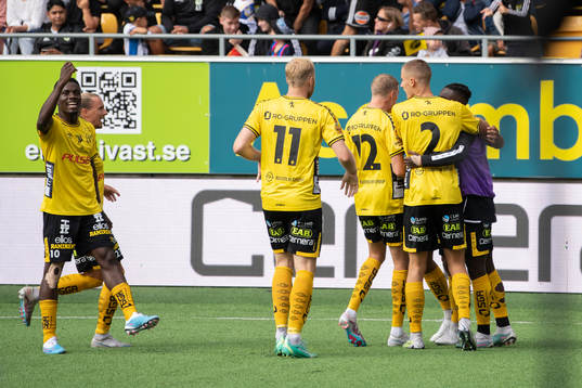 Elfsborgs spelare firar ett mål som senare blir bortdömt