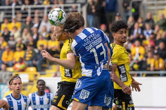 Elfsborgs Sveinn Guðjohnsen och IFK Göteborgs Gustav