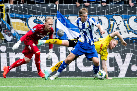 IFK Göteborgs målvakt Pontus Dahlberg och Johan Bångsbo