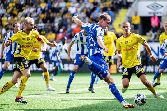 Elfsborgs Johan Larsson och Gustaf Lagerbielke mot IFK
