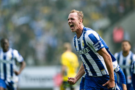 IFK Göteborgs Adam Carlén jublar