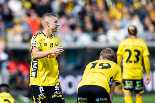 Elfsborgs Sebastian Holmen deppar