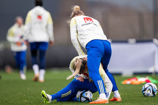 Olivia Schough and Nathalie Björn of the Swedish women's