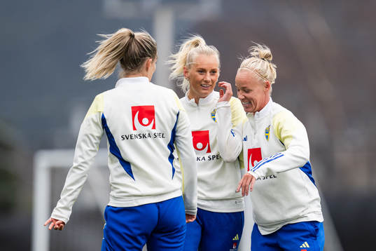 Linda Sembrant, Stina Blackstenius and Caroline Seger of