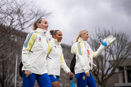 Kosovare Asllani, Madelen Janogy and Sofia Jakobsson of the
