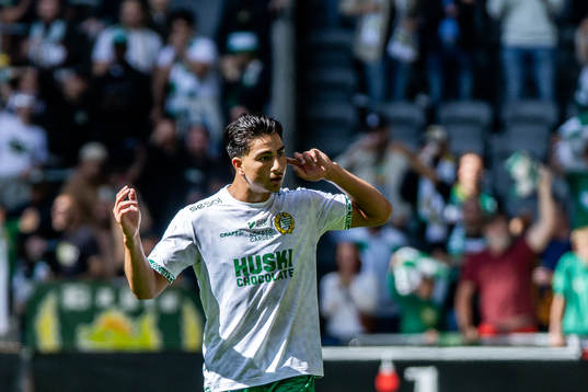 Hammarbys Jusef Erabi jublar
