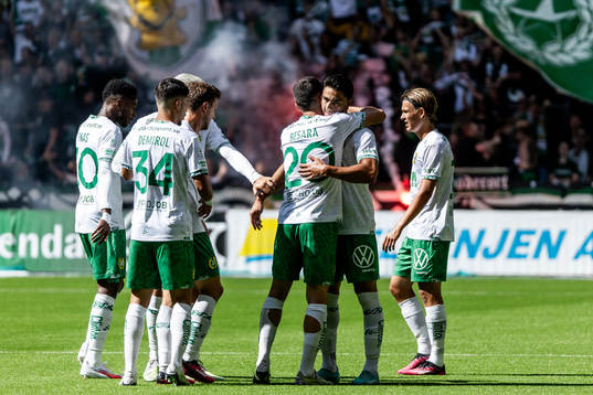 Hammarbys spelare jublar