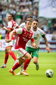 Kalmars Simon Skrabb och Hammarbys Nahir Besara