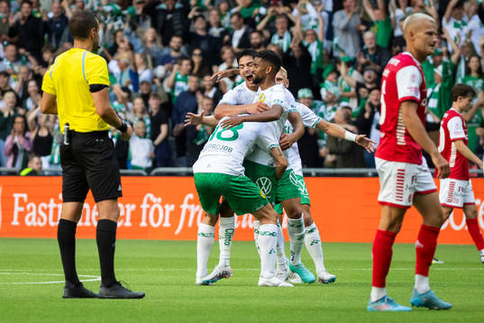 Hammarbys Loret Sadiku, Jusef Erabi, och Tesfaldet Tekie