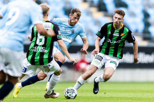 GAISs Viktor Alexandersson och Anes Cardaklija mot Gefles