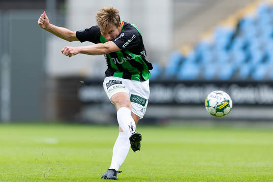 GAIS Robin Frej med ett skott