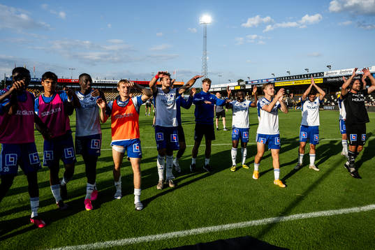 IFK Norrköpings spelare jublar