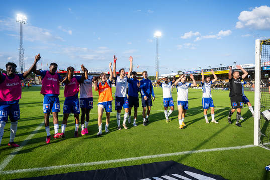 IFK Norrköpings spelare jublar