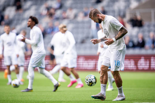 Malmö FFs Pontus Jansson värmer upp
