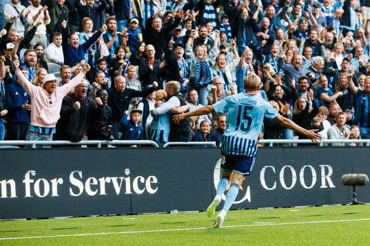 Djurgårdens Oskar Fallenius jublar