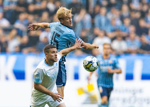 Malmö FFs Gabriel Busanello och Djurgårdens Oskar