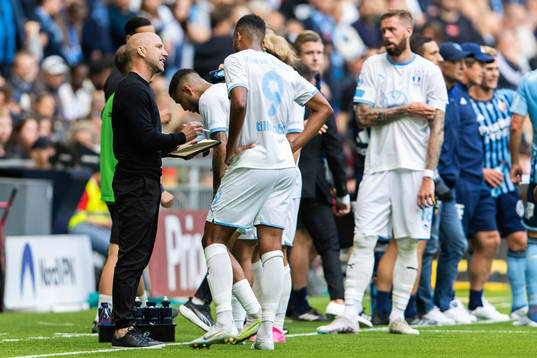 Malmö FFs tränare Henrik Rydström och Isaac Kiese Thelin